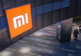 小米集团品牌提升与产品销量增长展览活动

目标受众
-**科技爱好者**对最新科技产品有浓厚兴趣的消费者。
-**潜在合作伙伴**包括零售商、分销商和其他科技公司。
-**媒体代表**包括科技博客、新闻记者和行业分析师。
-**现有客户**已经购买过小米产品的用户，希望通过活动增强他们的品牌忠诚度。

活动形式
-**线下展览**在主要城市的科技展览中心举办，为期三天。
-**线上直播**通过小米官方网站和社交媒体平台同步直播展览