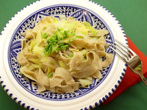 探索文思豆腐，这道细腻美食背后的菜系秘密