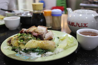 黄焖鸡卧底记者提醒11点前别点外卖，揭秘夜宵背后的食品安全秘密