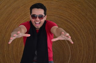 我是农民，揭秘草根演员的真实生活与舞台梦想