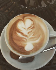 味蕾上的诗篇，如何让美食文案触动人心