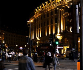 杭州美食探秘，穿梭于历史与现代的美食街