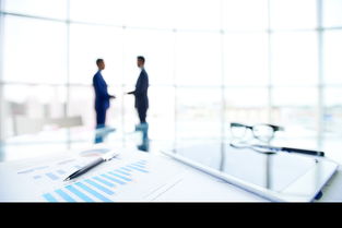 揭秘头条背后的大人物，谁在掌控我们的信息流？