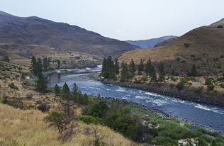青龙峡风景区旅游全攻略：避暑漂流、古长城探秘与四季美景一站式体验